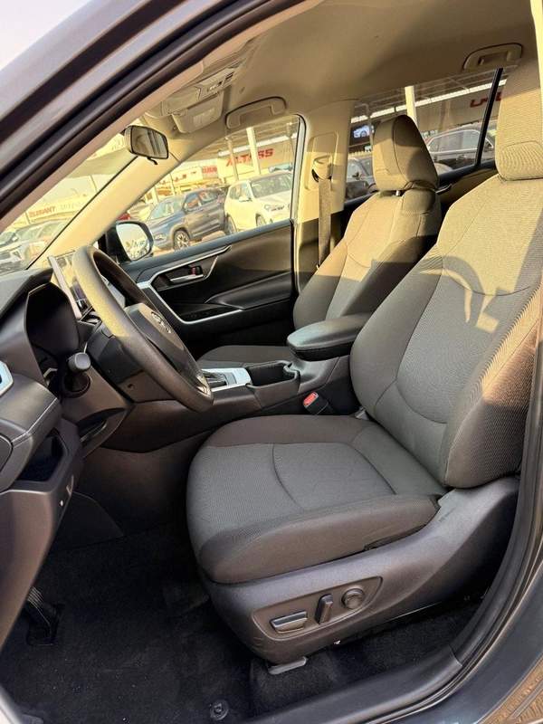 Toyota RAV4 XLE 2.5 L AWD Full Option 2025