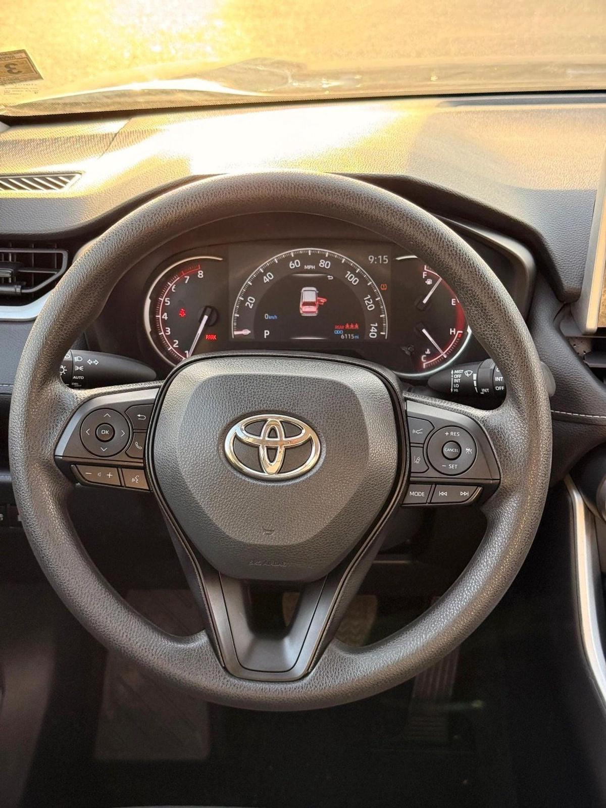 Toyota RAV4 XLE 2.5 L AWD Full Option 2025-9-9