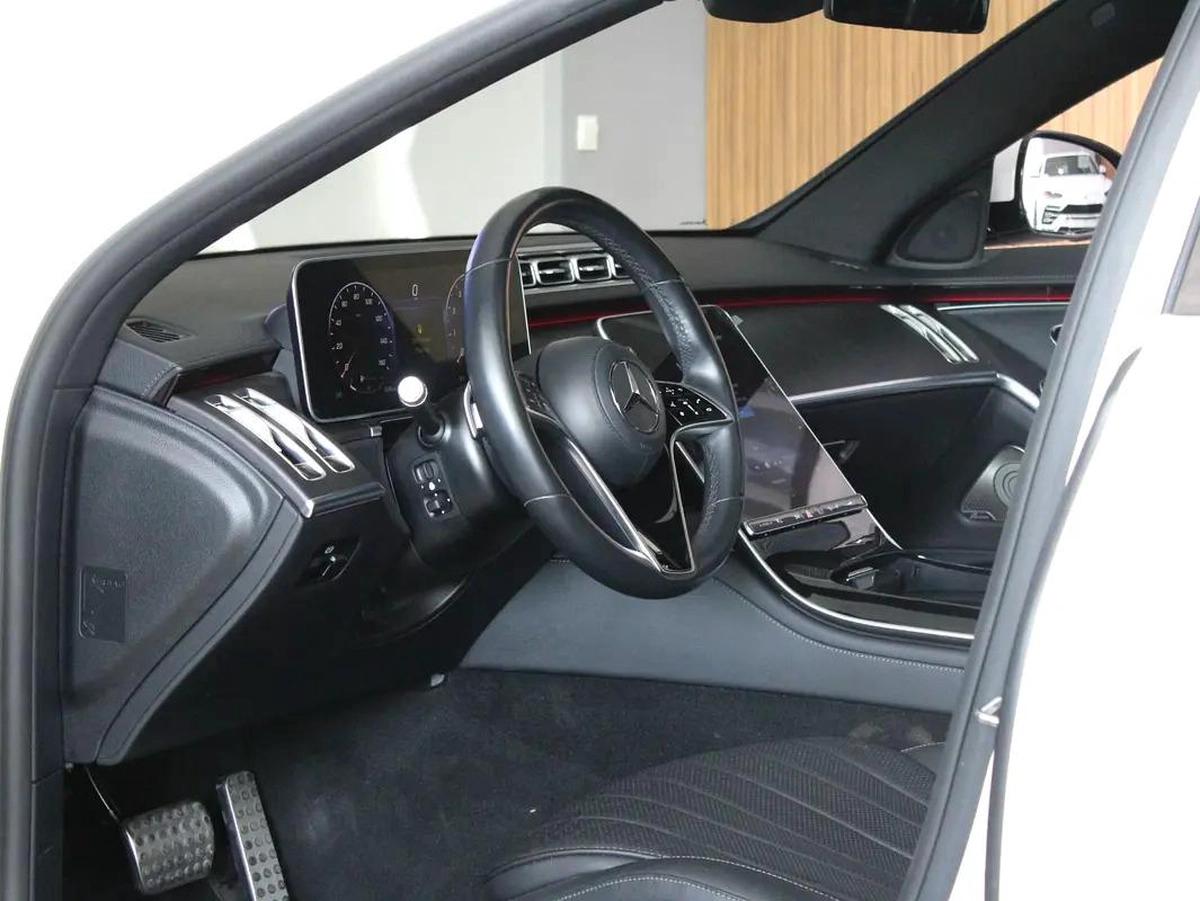 2023 S500 // 4 MATIC // LOW MILAGE-5-5