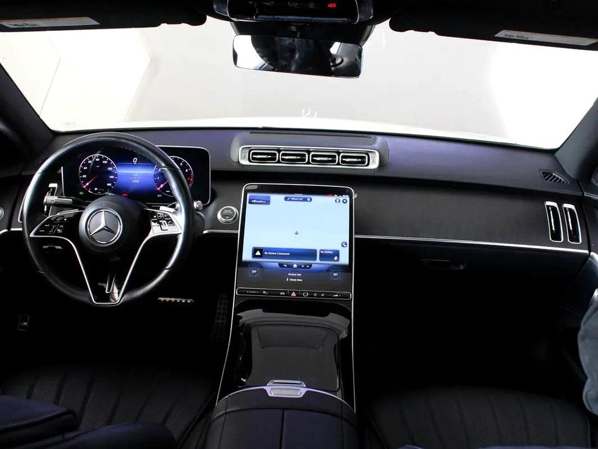 2023 S500 // 4 MATIC // LOW MILAGE-4-4