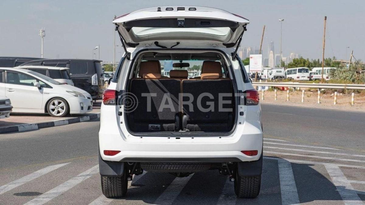 Toyota Fortuner FORTUNER 2.7L 4WD-7-7