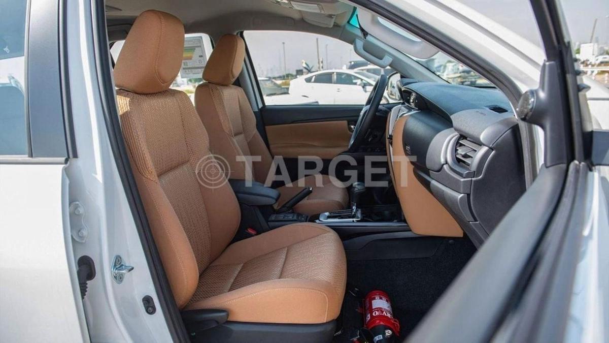Toyota Fortuner FORTUNER 2.7L 4WD-18-18
