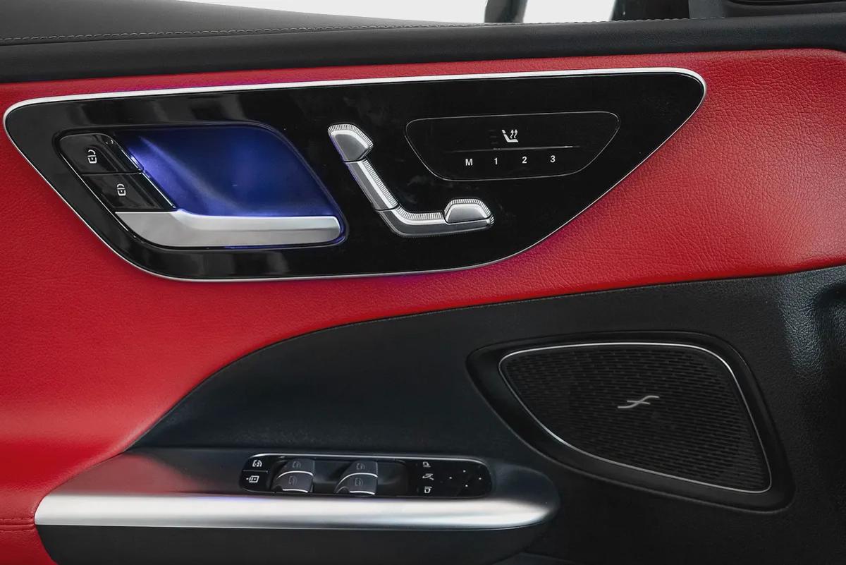 2024 Mercedes-Benz C200 AMG Line / Mercedes Warranty and Service Contract-10-10