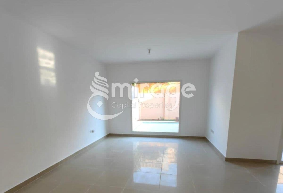 Corner Villa | Big Layout 5BR | Ideal for Family-1-landscape