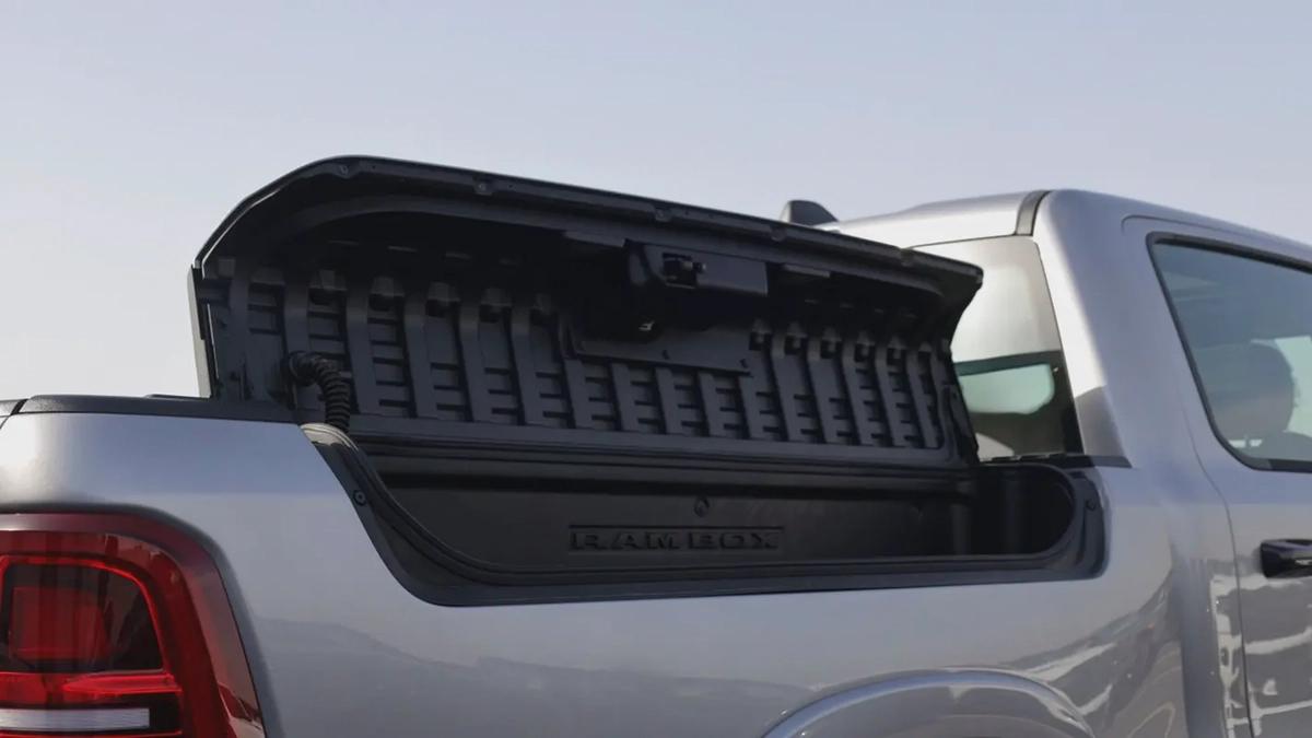 ( Only For Export ) 2026/2026 RAM 1500 LIMITED CREW CAB SST H.O 3.0TT GCC BRAND NEW-17-17
