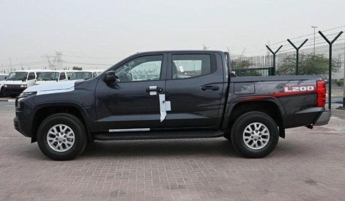Mitsubishi L200 Mitsubishi L200 2.4L diesel M/T V4 MY 2024-2-2