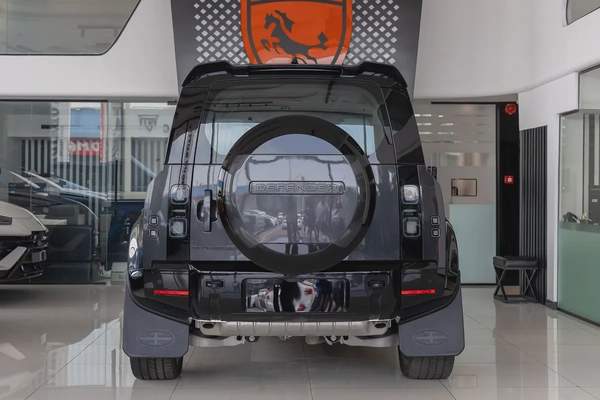 Land Rover Defender | 110 X-Dynamic HSE P400 | GCC Specs | 2026 (Export)