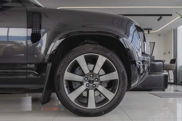 Land Rover Defender | 110 X-Dynamic HSE P400 | GCC Specs | 2026 (Export)