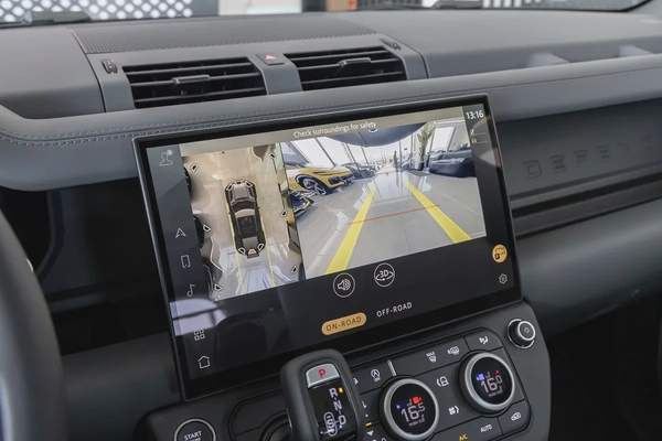 Land Rover Defender | 110 X-Dynamic HSE P400 | GCC Specs | 2026 (Export)