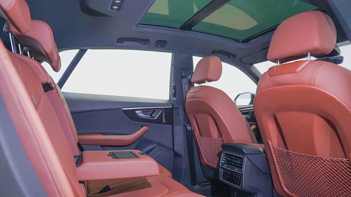 Special Offer | AED 3,537 PM | Audi Warranty Nov 2027 | Q8 55 S Line Premium-4-4