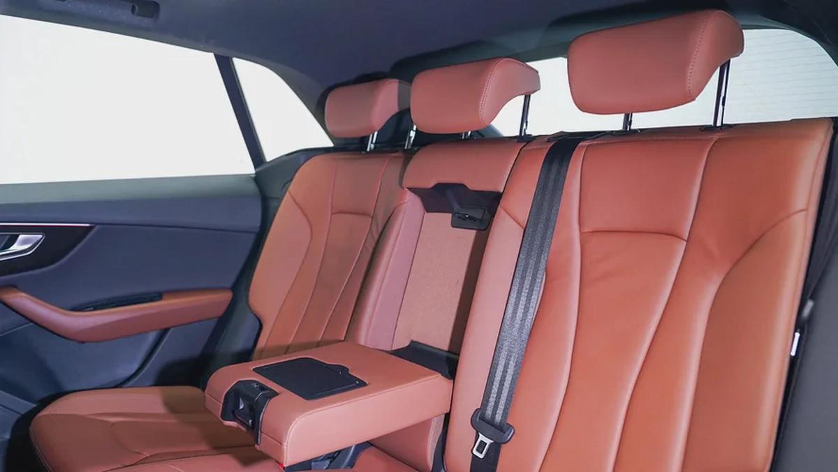 Special Offer | AED 3,537 PM | Audi Warranty Nov 2027 | Q8 55 S Line Premium-6-6