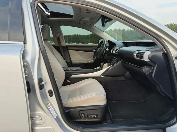 Lexus IS250 - 2014 American specs, in excellent condition, requires no maintenance.