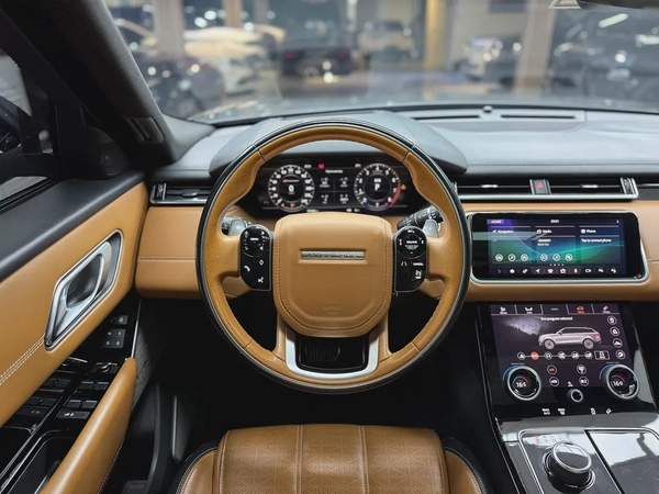 Land Rover Velar R daynamic P250 SE 2018 GCC