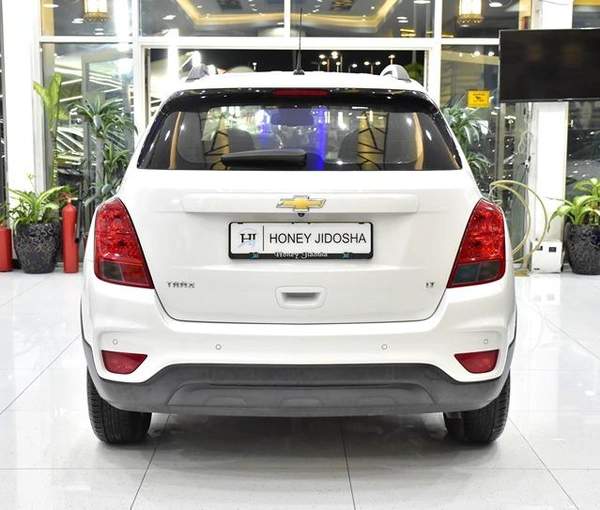 Chevrolet Trax LT ( 2019 Model ) in White Color GCC Specs