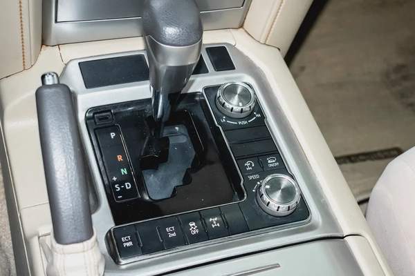 1 YR WARRANTY | GCC | 4.0L | AED 2,800 PM