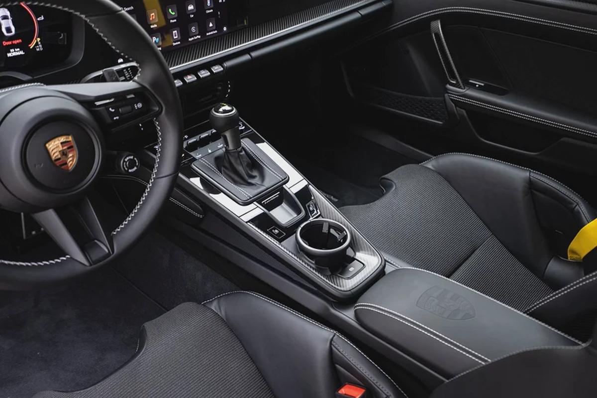 2025 PORSCHE 911 GT3 TOURING | MAIN DEALER WARRANTY | HIGH SPEC-18-18
