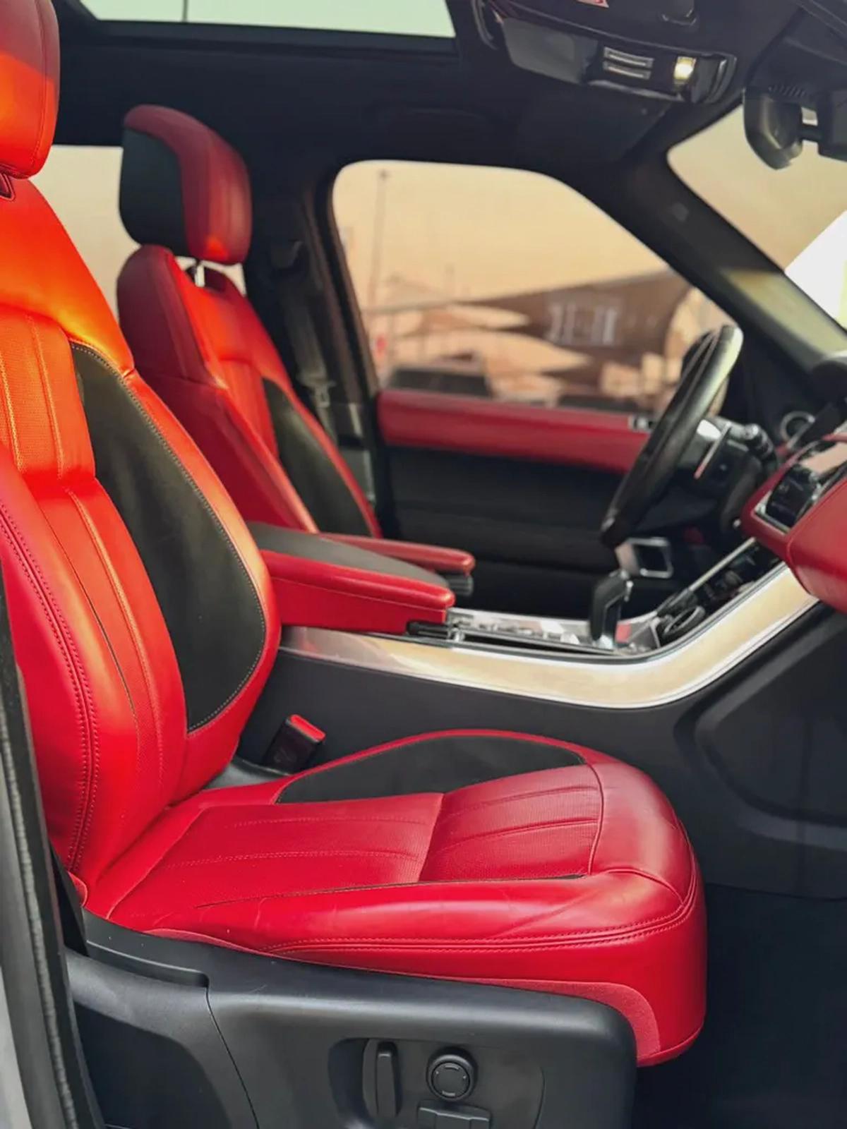 RANGE ROVER (2018) //SPORT//HSE//6 CYLINDER GCC// ORIGINAL PAINT //-13-13