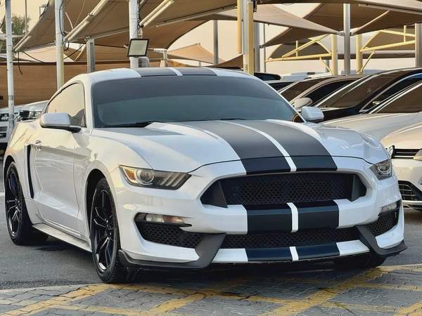 فورد موستينج Ecobooste V4 2.3L موديل 2017 وارد بحاله ممتازه