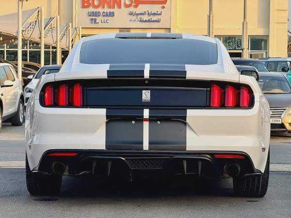 فورد موستينج Ecobooste V4 2.3L موديل 2017 وارد بحاله ممتازه