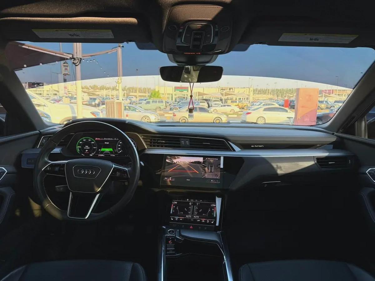 2023 Audi e-tron 50 S-Line Sportback - Pristine Condition-9-9