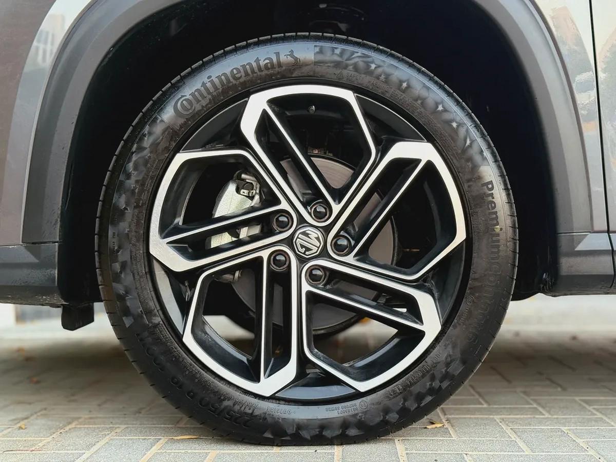 MG One - 2025 - Top Line - Sport Seats - GCC-8-8