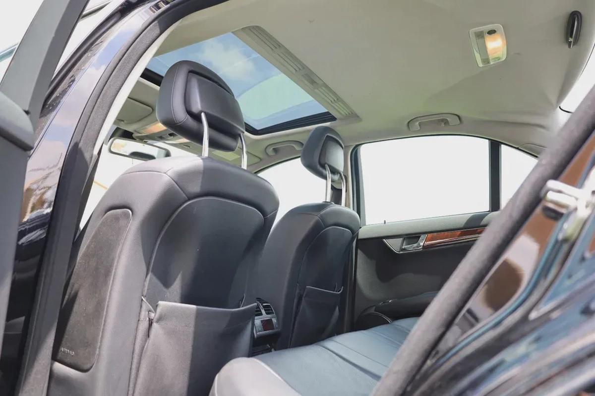 Used Mercedes-Benz C-Class C 350 2009-12-12