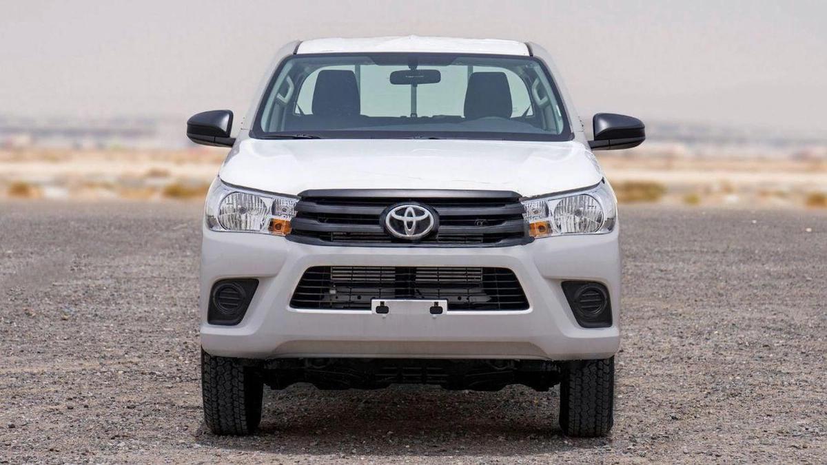 Toyota Hilux 2.4 DIESEL-1-1