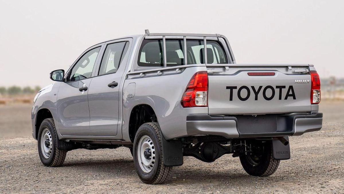 Toyota Hilux 2.4 DIESEL-5-5