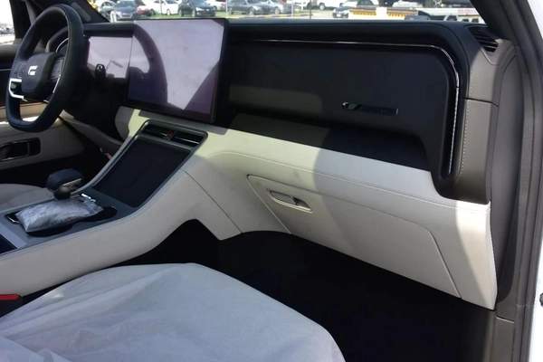 ROX 01 VIP 6 SEATS 2025 | WHITE
