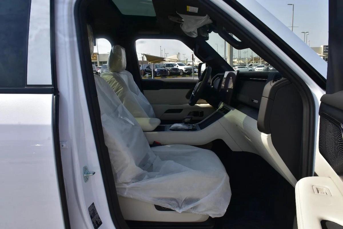 ROX 01 VIP 6 SEATS 2025 | WHITE-11-11