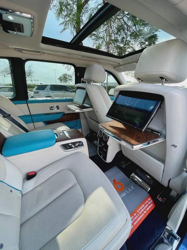 Rolls-Royce Cullinan Black Badge 2019 - GCC Specs - Pristine Condition