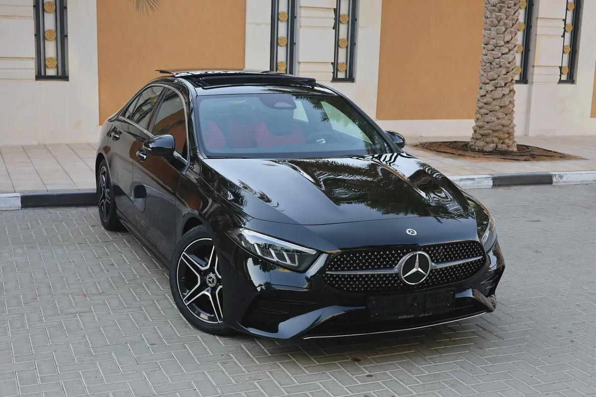 A200 AMG - GCC SPECS - UNDER WARRANTY / SERVICE CONTRACT 105,000 KM FROM GARGASH - ACCIDENT FREE --1-1
