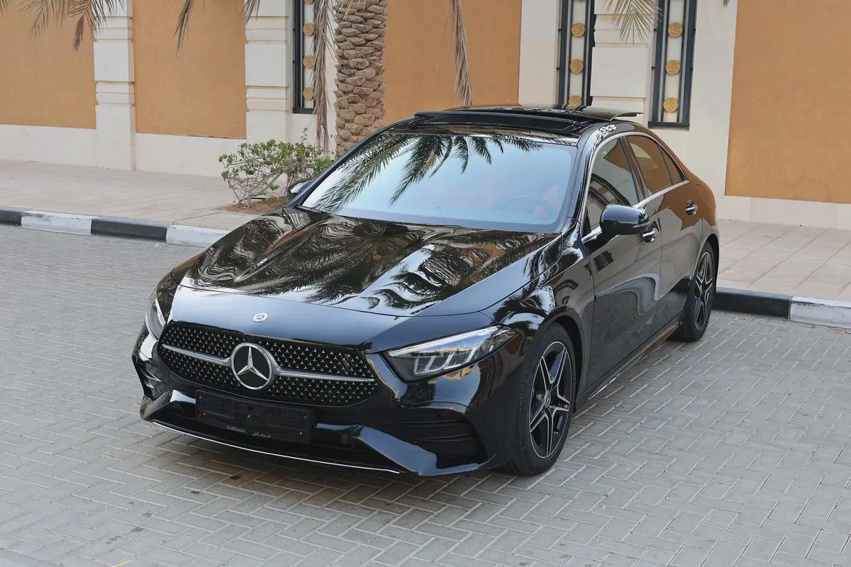 A200 AMG - GCC SPECS - UNDER WARRANTY / SERVICE CONTRACT 105,000 KM FROM GARGASH - ACCIDENT FREE --2-2