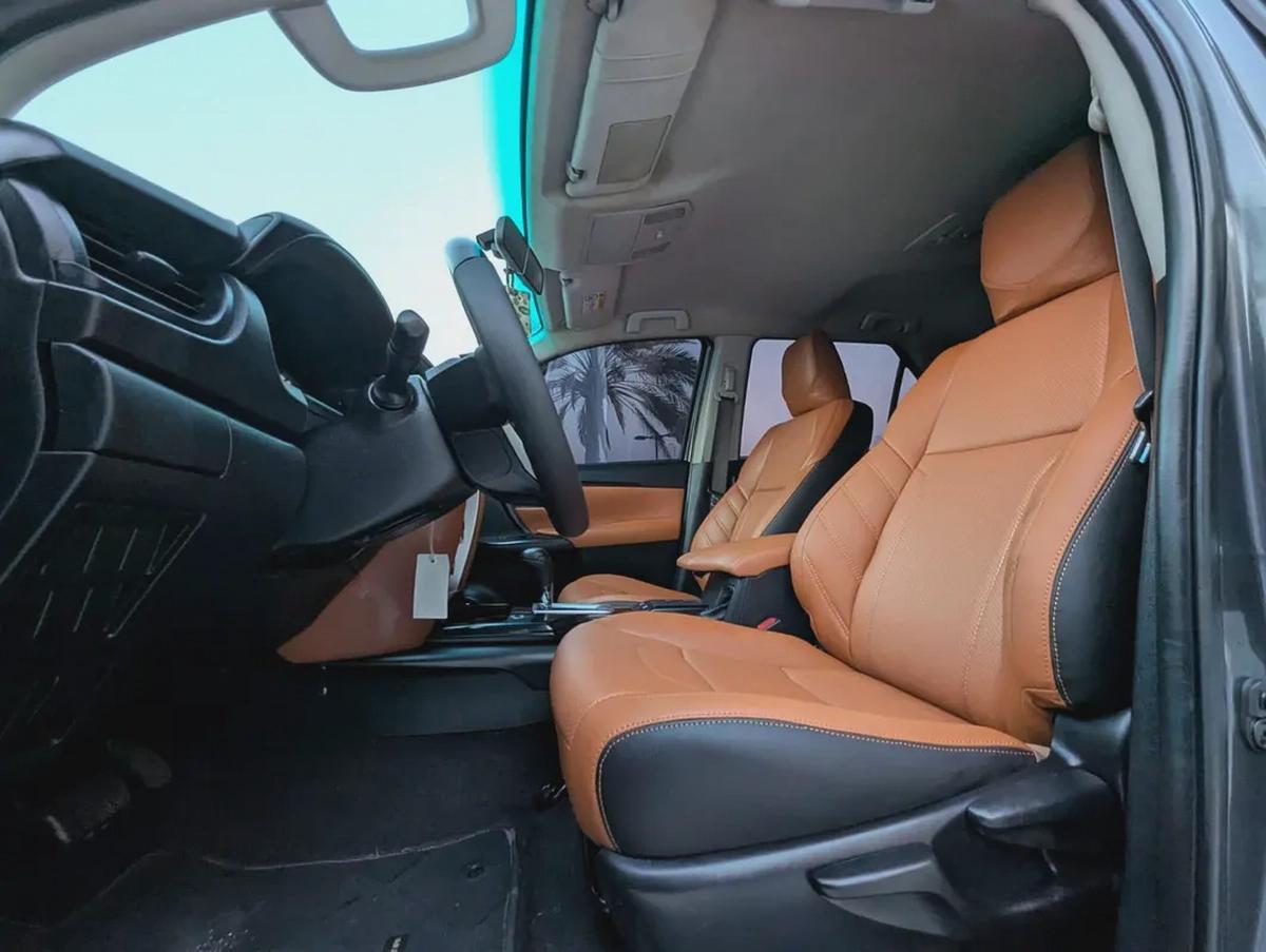 TOYOTA FORTUNER 2018 FACELIFTED 2025 V4 2.7L GCC IN EXCELLENT CONDITION-4-4