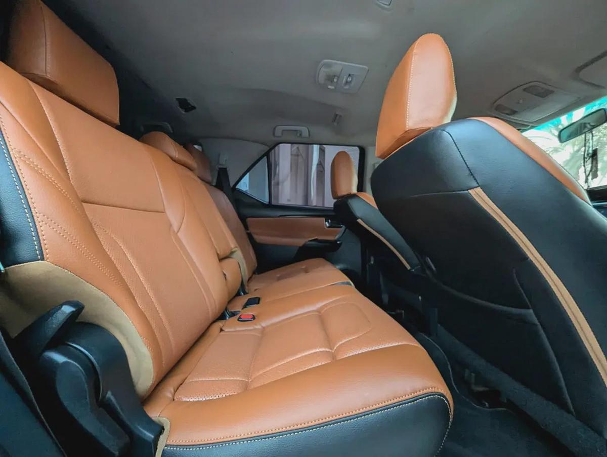 TOYOTA FORTUNER 2018 FACELIFTED 2025 V4 2.7L GCC IN EXCELLENT CONDITION-5-5