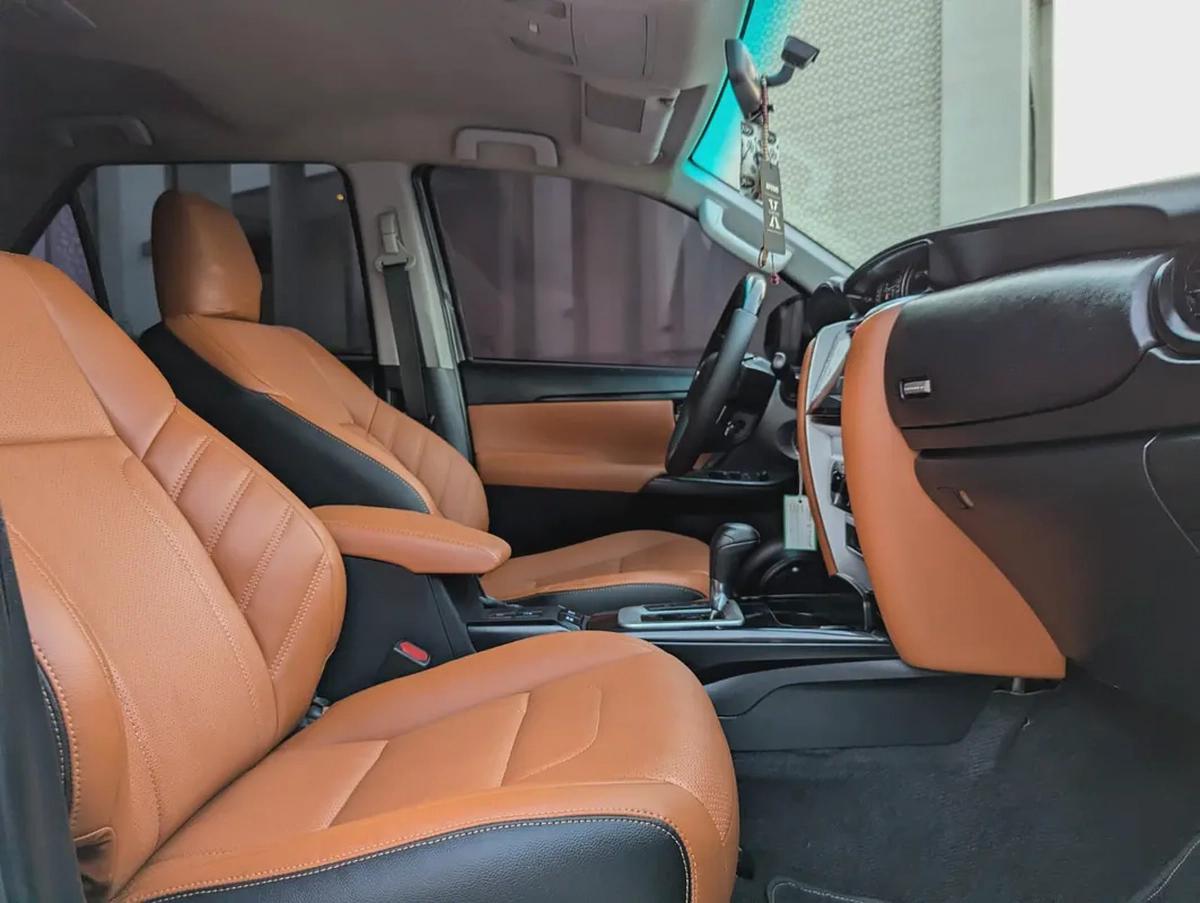 TOYOTA FORTUNER 2018 FACELIFTED 2025 V4 2.7L GCC IN EXCELLENT CONDITION-6-6