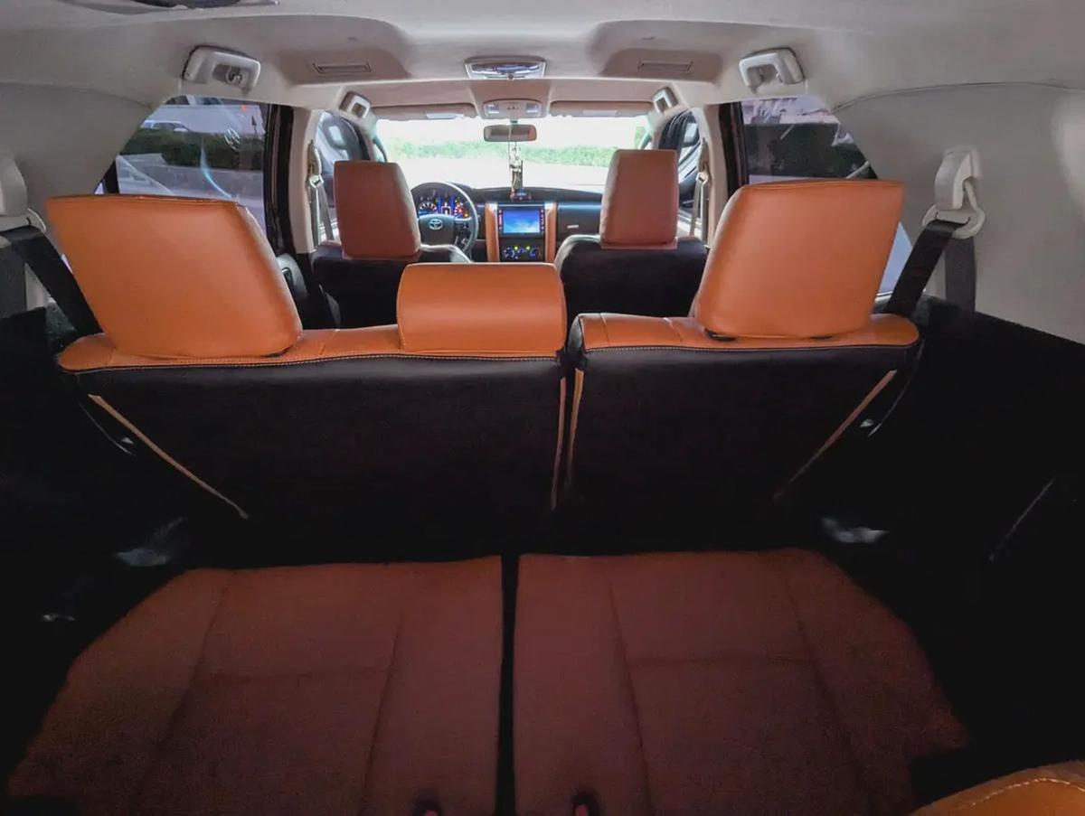 TOYOTA FORTUNER 2018 FACELIFTED 2025 V4 2.7L GCC IN EXCELLENT CONDITION-7-7