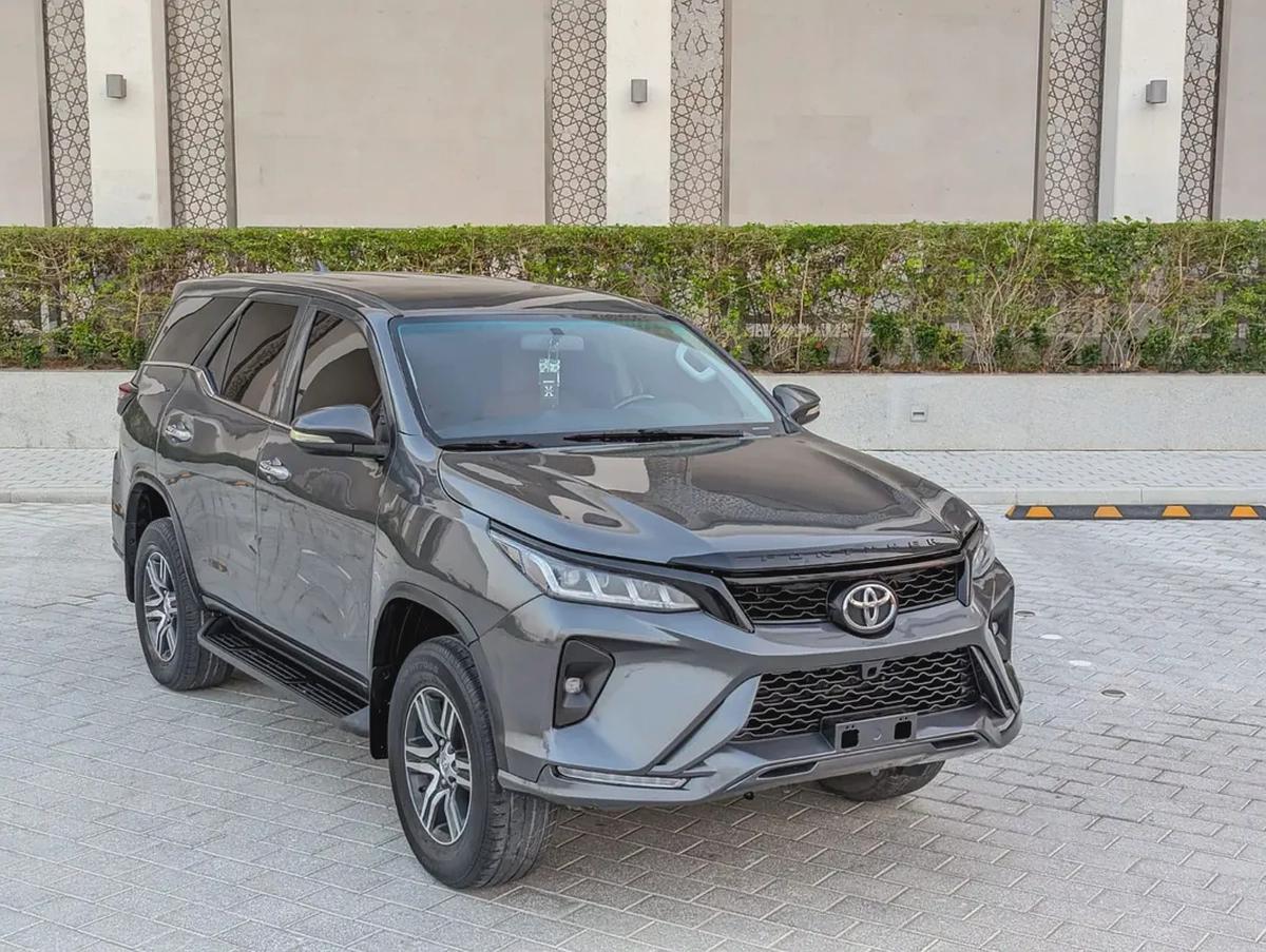 TOYOTA FORTUNER 2018 FACELIFTED 2025 V4 2.7L GCC IN EXCELLENT CONDITION-18-18