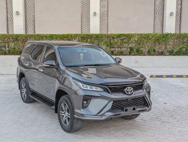 TOYOTA FORTUNER 2018 FACELIFTED 2025 V4 2.7L GCC IN EXCELLENT CONDITION