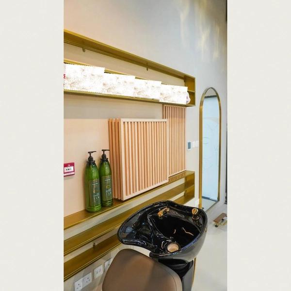 Fully Operational Women's Salon Up For Auction | Good Existing Client Base