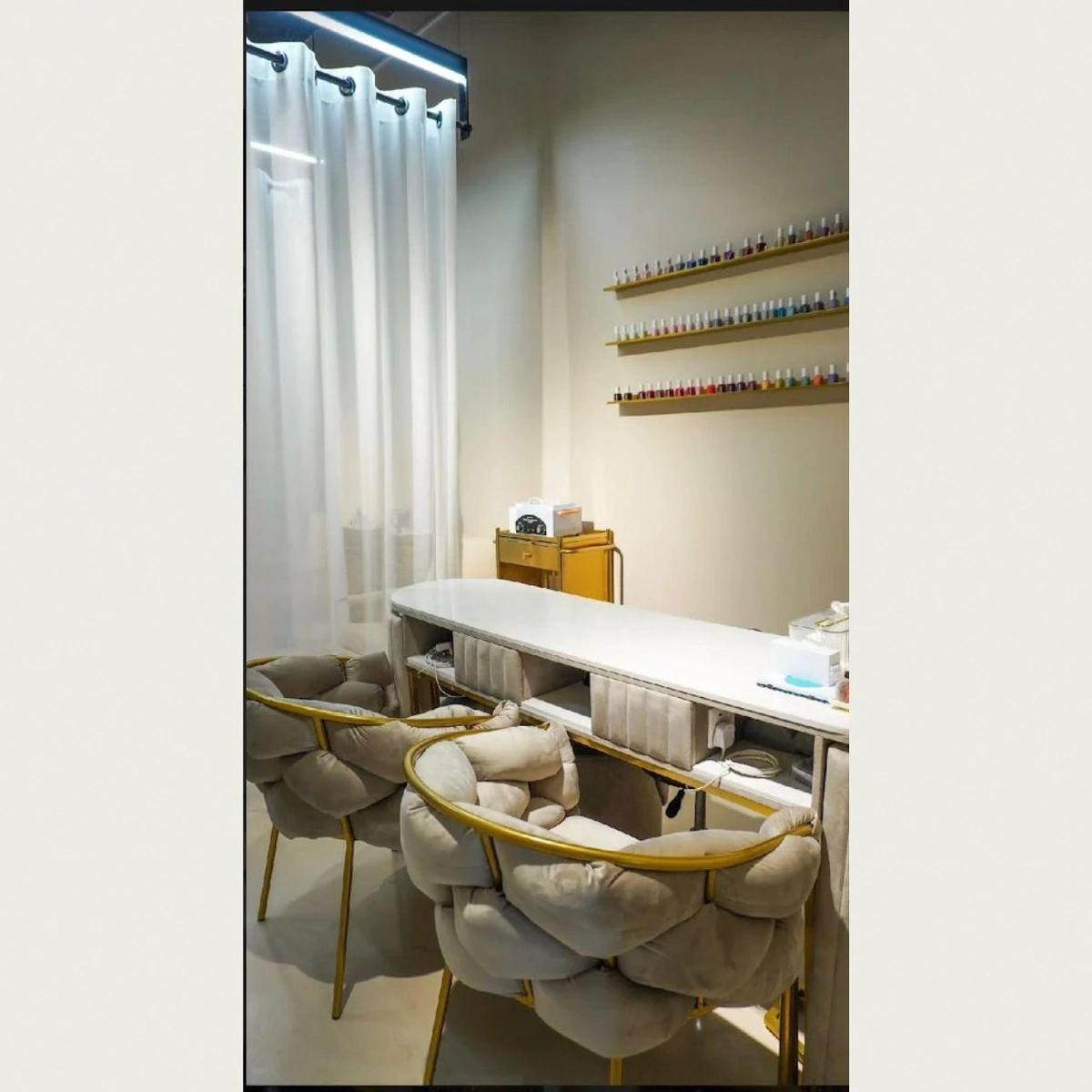 Fully Operational Women's Salon Up For Auction | Good Existing Client Base-2-2