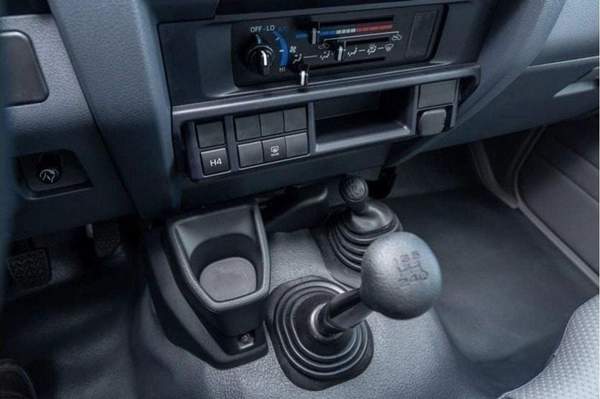 Toyota Land Cruiser 70 Land Cruiser Hard Top LC76 4.5L 5door Diesel V8 2024 0KM