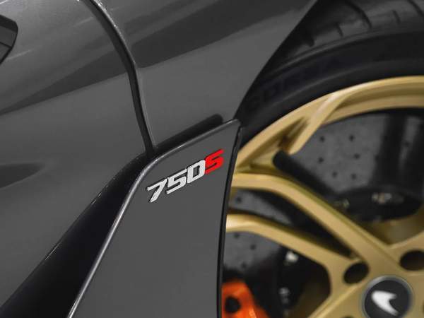 BRAND NEW 750S SPIDER PERFORMANCE UNDER FREE CONTRACT SERVICE AND WARRANTY-SWAP YOUR CAR AND GRAB IT