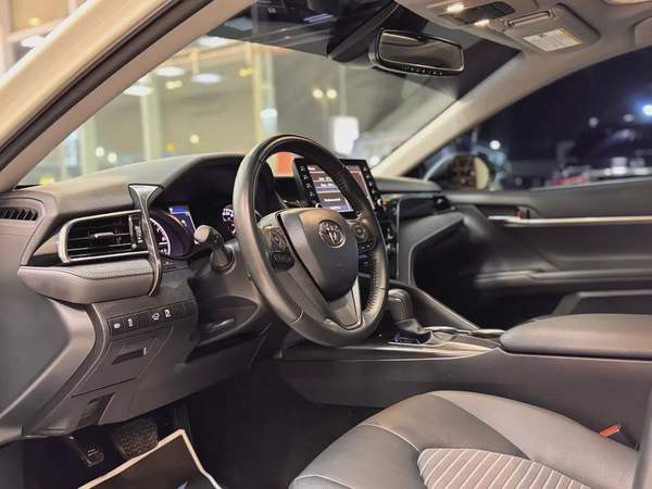 CAMRY SE / 23,000 Km / FULL OPTION / 3 YEARS WARRANTY