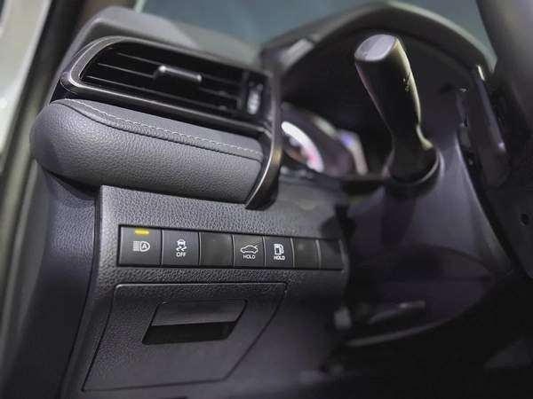 CAMRY SE / 23,000 Km / FULL OPTION / 3 YEARS WARRANTY