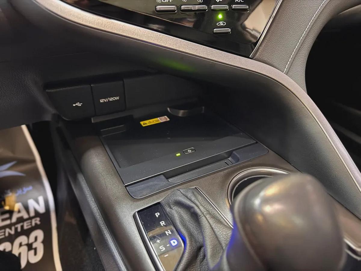 CAMRY SE / 23,000 Km / FULL OPTION / 3 YEARS WARRANTY-16-16