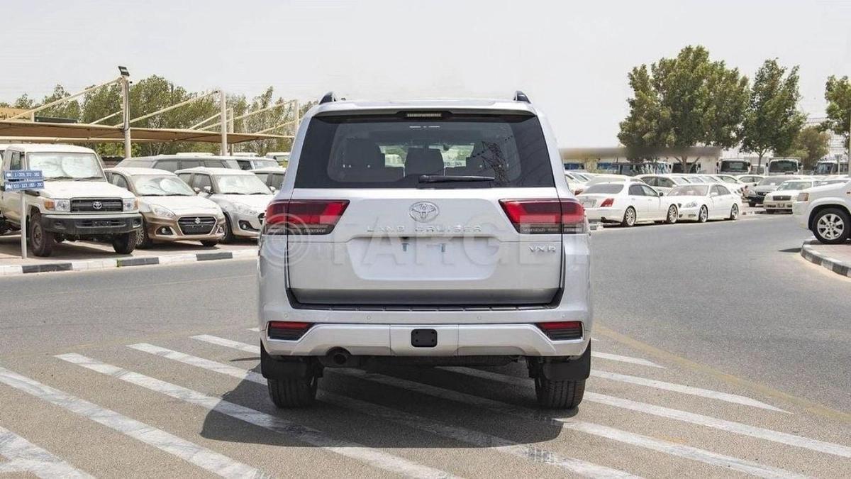 Toyota Land Cruiser (LHD) TOYOTA LAND CRUISER LC300 VXR 3.3D AT MY2025 – SILVER-5-5