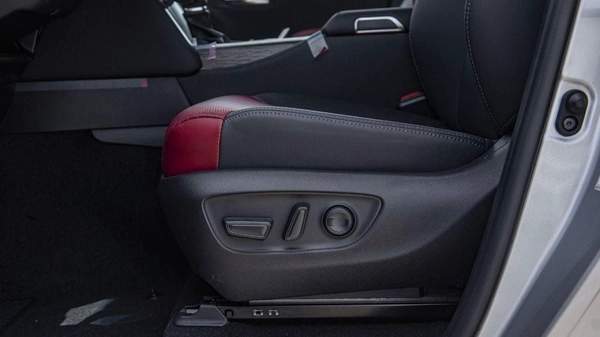 Toyota Land Cruiser (LHD) TOYOTA LAND CRUISER LC300 VXR 3.3D AT MY2025 – SILVER