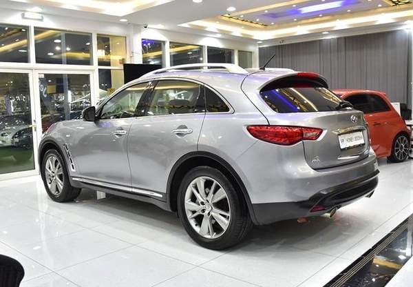 Infiniti QX70 ( 2020 Model ) in Silver Color GCC Specs