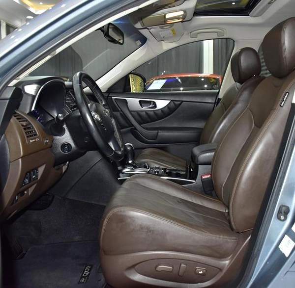 Infiniti QX70 ( 2020 Model ) in Silver Color GCC Specs